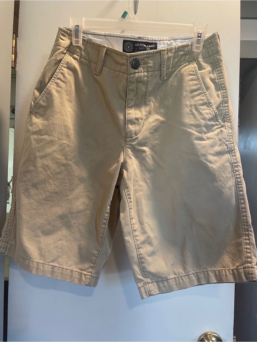 American Eagle Outfitters Classic Khaki Men’s Longboard Shorts - Tan size 28